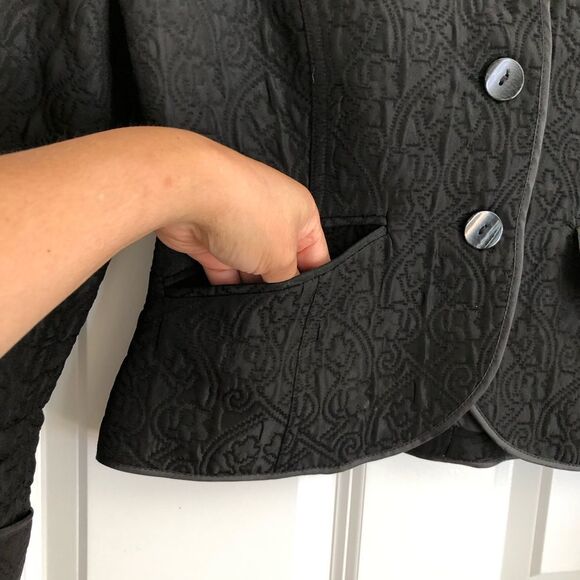 THE LIMITED WOMEN'S JACKET/ BLAZER SIZE SMALL BLACK FLORAL EMBOSSED QUILTED - Picture 4 of 9